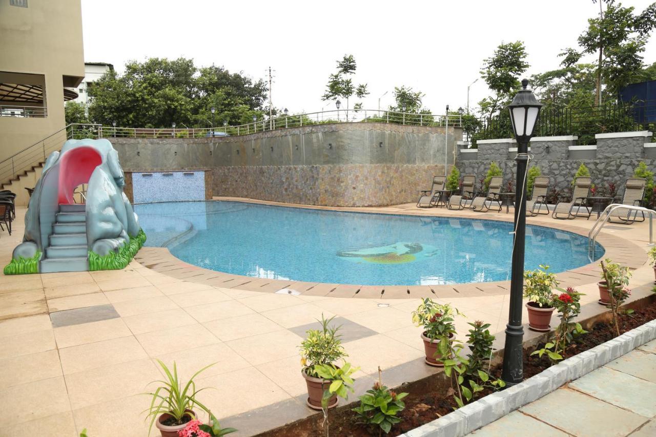 Vits Lonavala Hotel Exterior foto